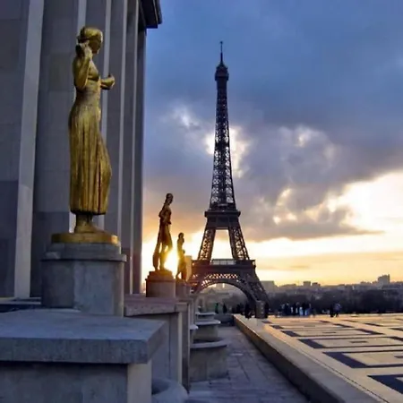 Apartament Luxieux Trocadero Tour Eiffel 90 M2 Paryż